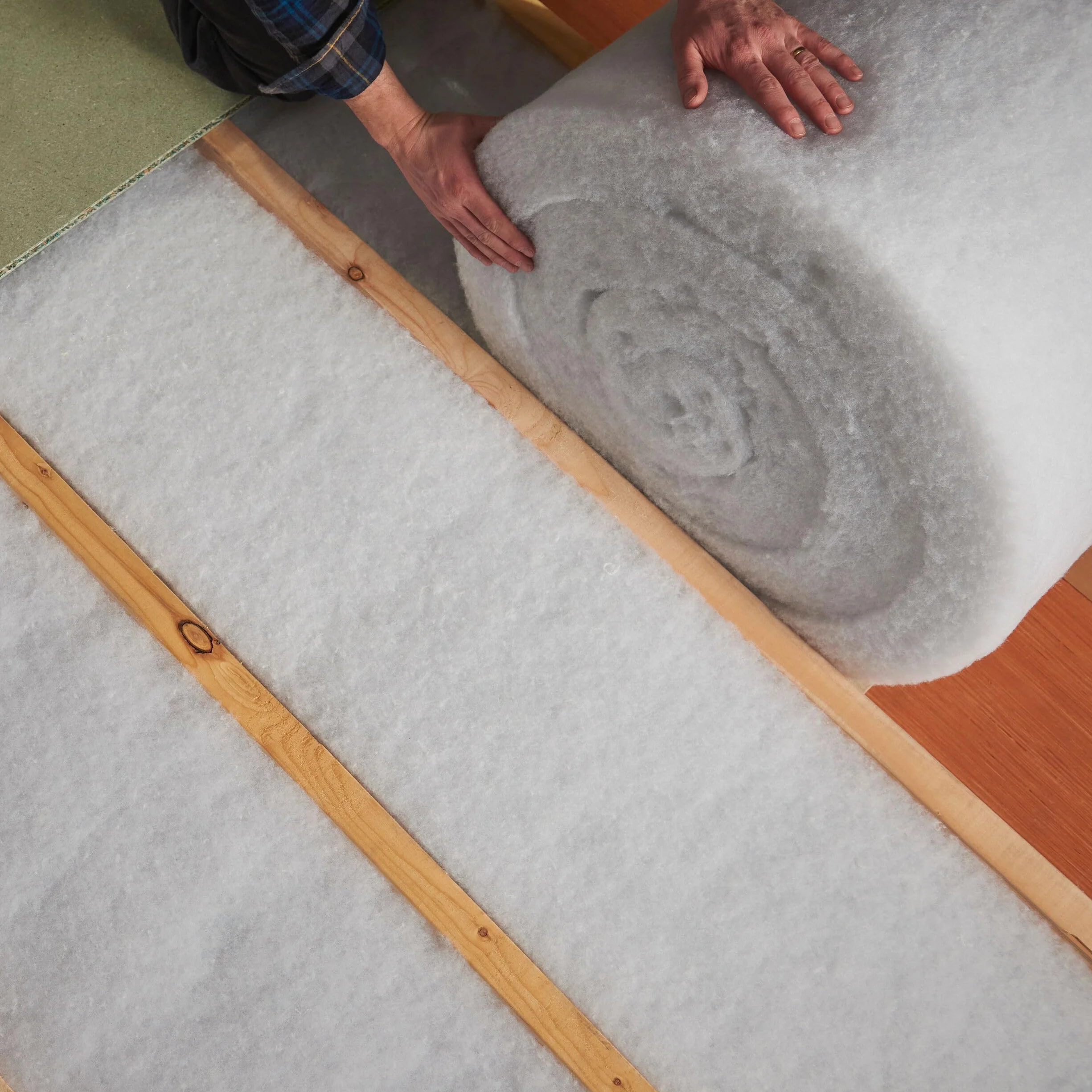Rolka izolacyjna z wełny szklanej 5 m x 370 mm x 110 mm