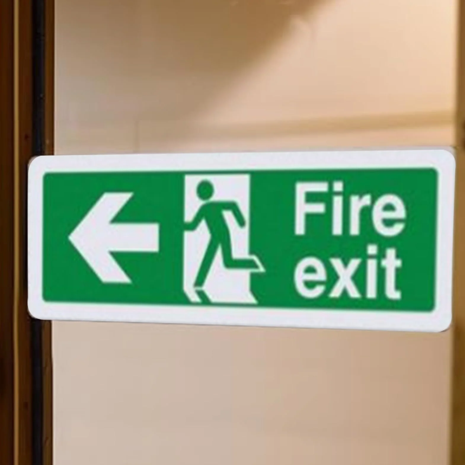 Znak Fire Exit, zestaw naklejek samoprzylepnych, 21 x duża czcionka, człowiek biegnący prawo, znaki bezpieczeństwa