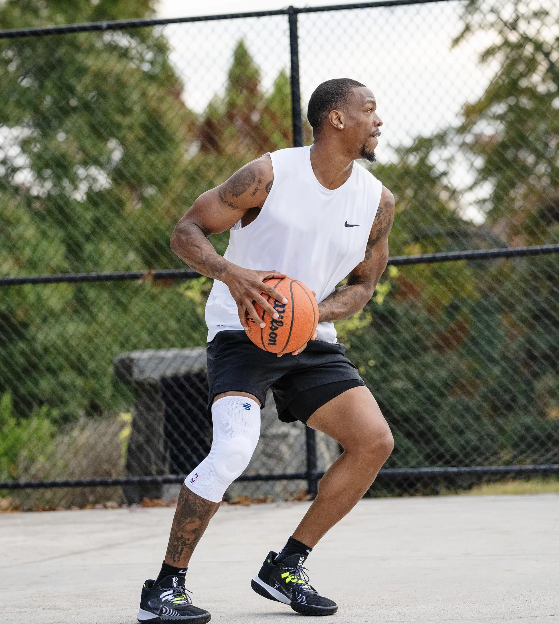 Bauerfeind Opaska na kolano "Knee Support NBA" Unisex, 1 Sportowe kolana do koszykówki, Na prawe lub lewe kolano