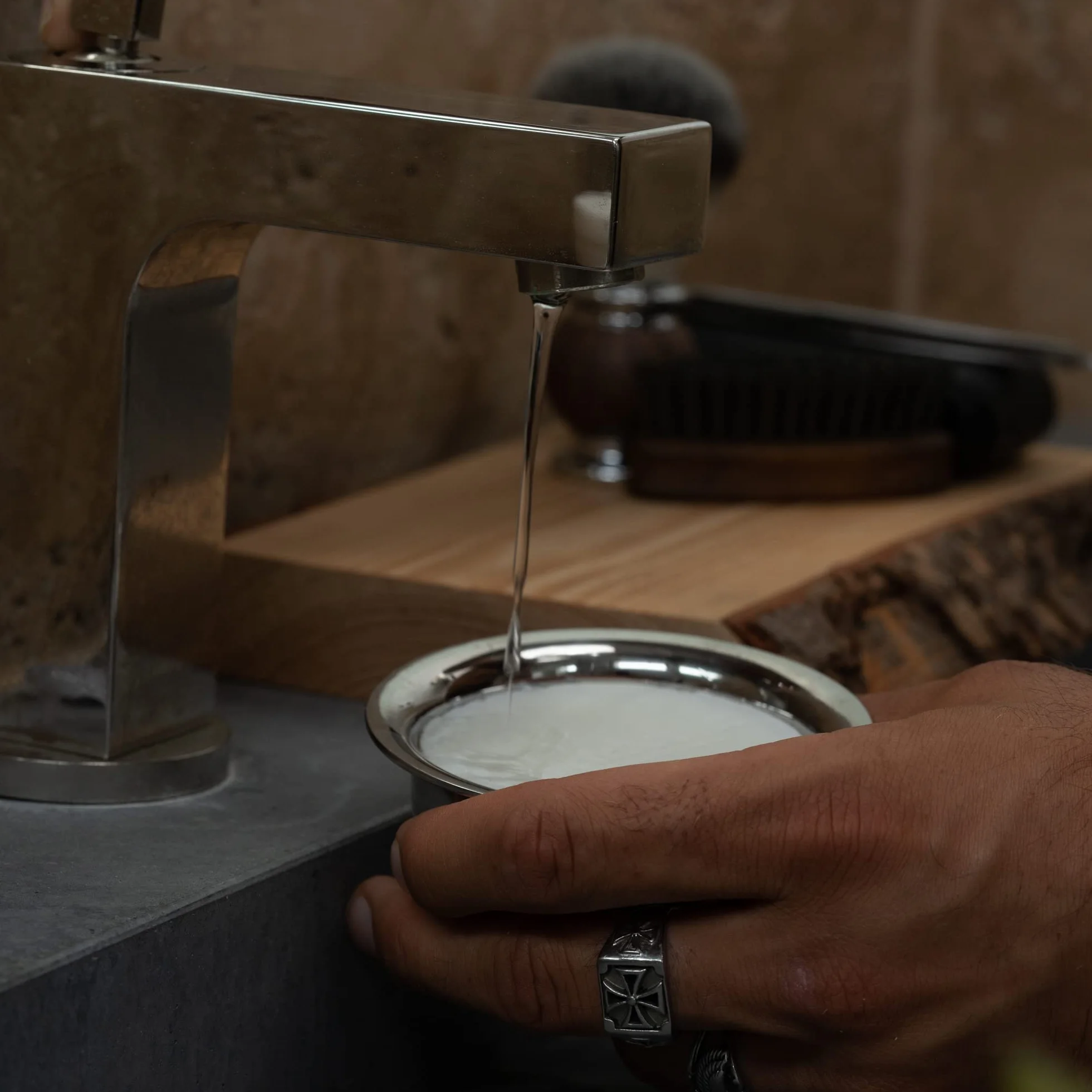 Störtebekker® Miska do golenia Premium – tygiel ze stali nierdzewnej, wysokiej jakości miska na piankę, nadaje się do wszystkich mydeł do golenia, miska do golenia, z wysokiej jakości opakowaniem