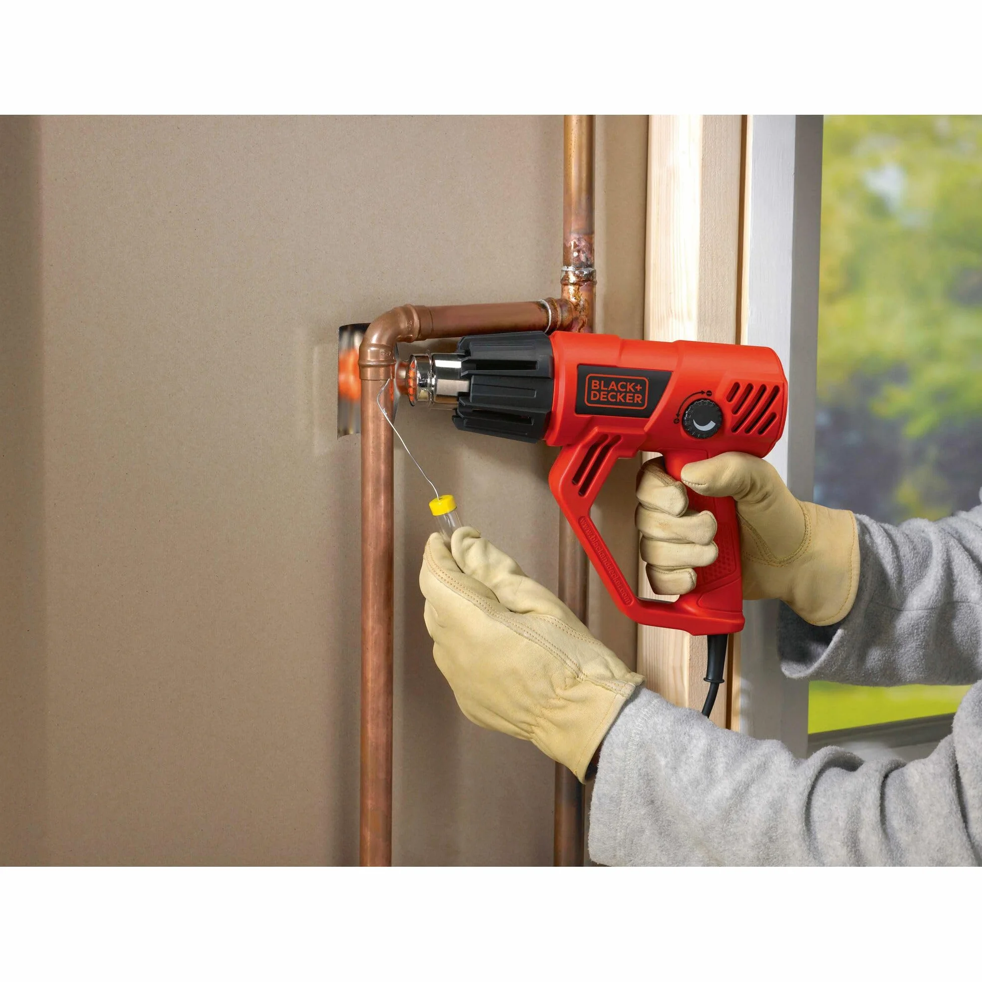 BLACK & DECKER Wytrzymały Decapador térmico 2000W, temperatura 50-450/90-600°C, 5 akcesoriów
