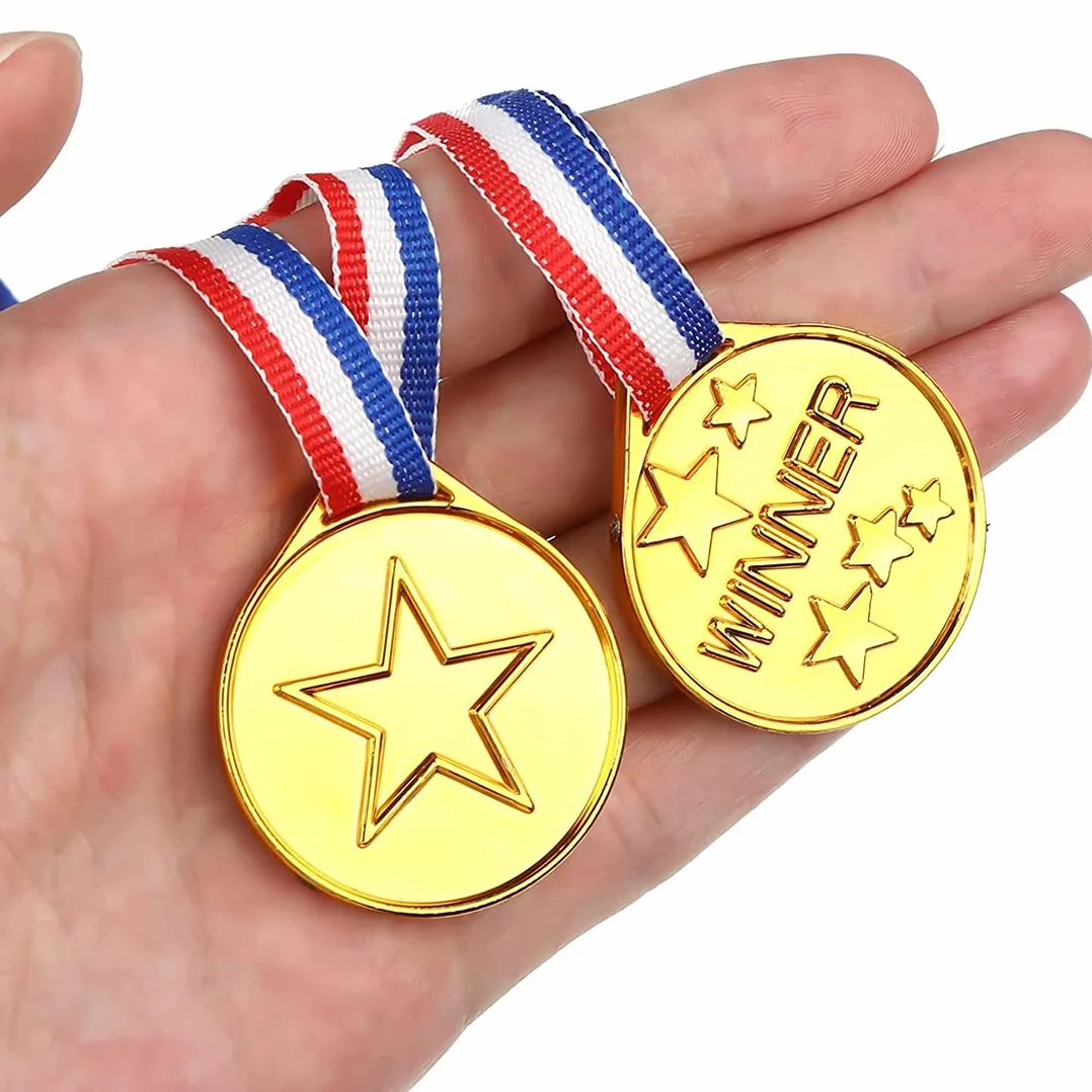 15 monet medali, medal dla dzieci, plastikowy złoty medal z wstążkami na szyję, złoty medal dla dzieci, medal zwycięzcy na zawody tematyczne na dzień sportu