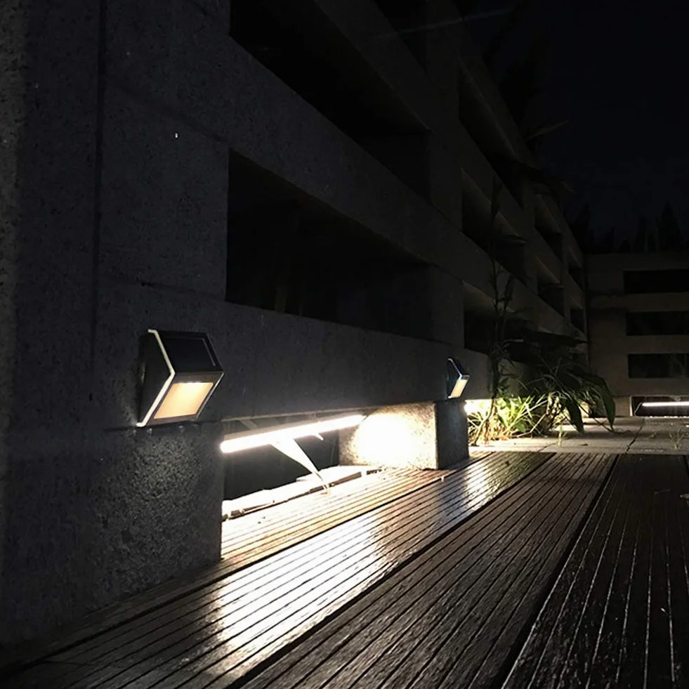 Solarne oświetlenie tarasowe LED na zewnętrzne schody, stopnie, płoty, patio i ścieżki Ciepła biel