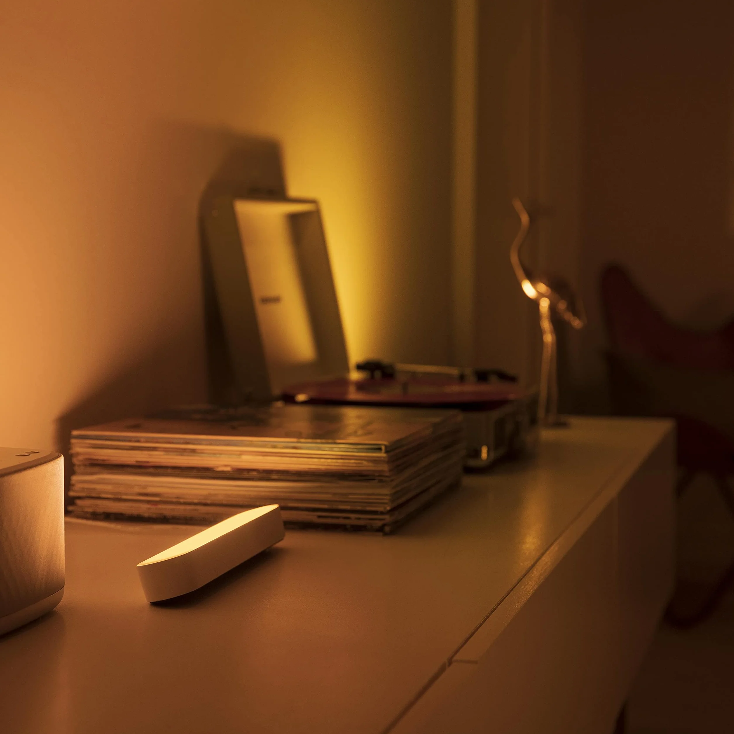 Philips Hue Play White and color ambiance Zestaw 2 podłużnych lamp, biała, 16 mln kolorów, możliwość przyciemniania, sterowanie aplikacją