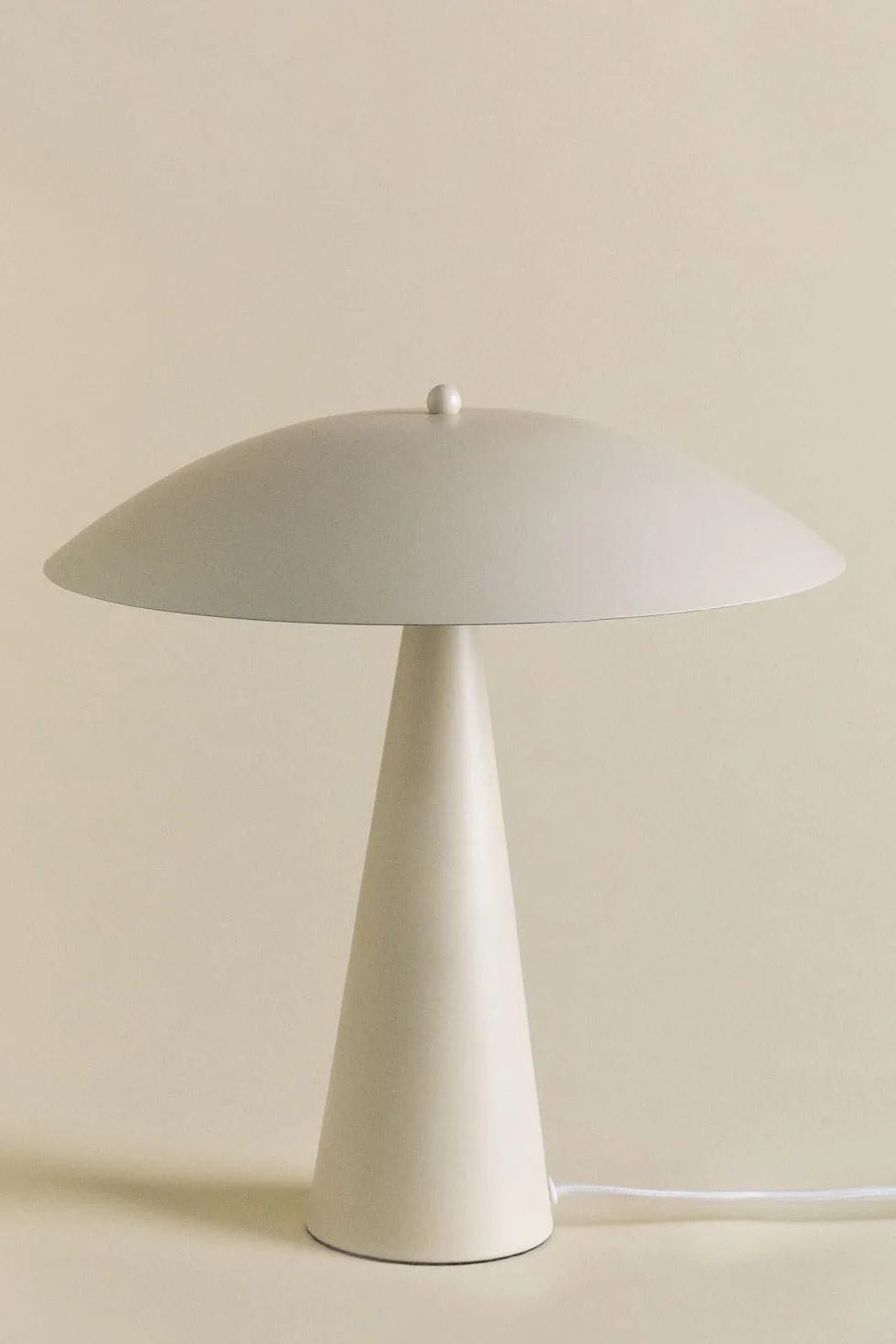SKLUM Metalowa lampa stołowa Irune