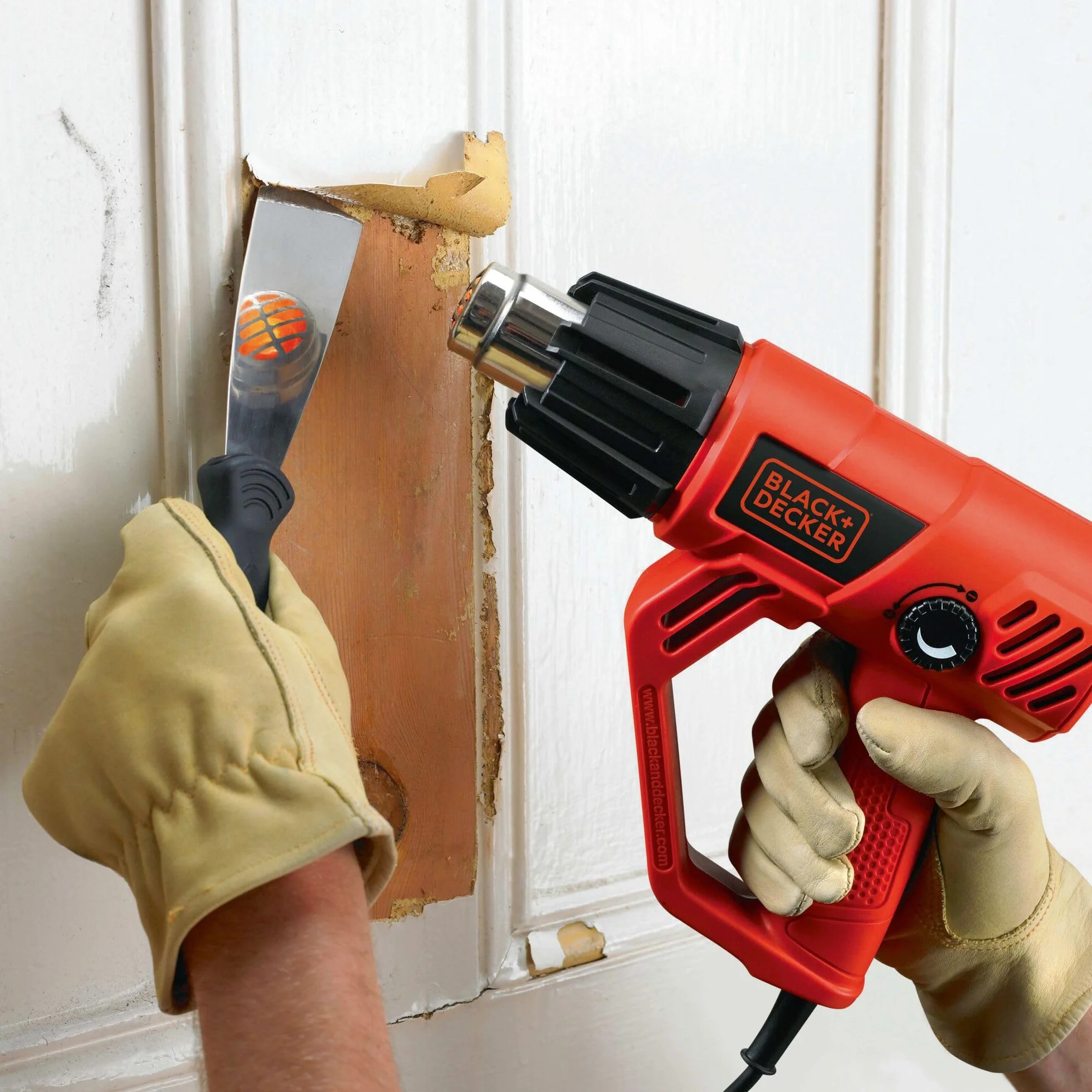 BLACK & DECKER Wytrzymały Decapador térmico 2000W, temperatura 50-450/90-600°C, 5 akcesoriów