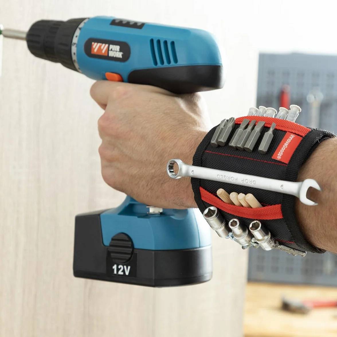 InnovaGoods® Opaska magnetyczna na nadgarstek Wristool do majsterkowania