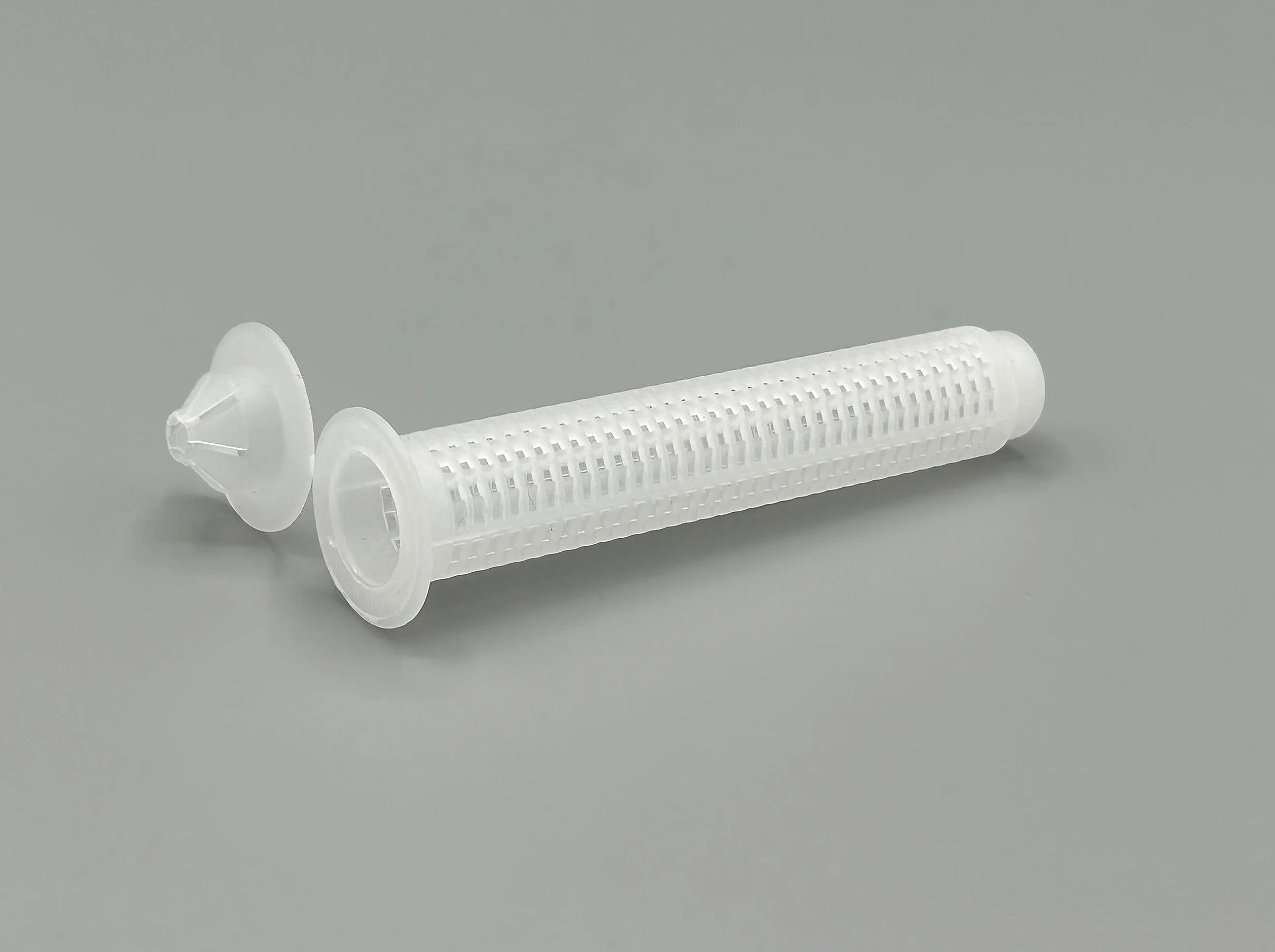 Nylonowe sito do mocowania kotwiczenia chemicznego na cegły/pustym betonie. Wymiary: 12 x 80 mm dla pręta gwintowanego M6 / M8 (8 sztuk)
