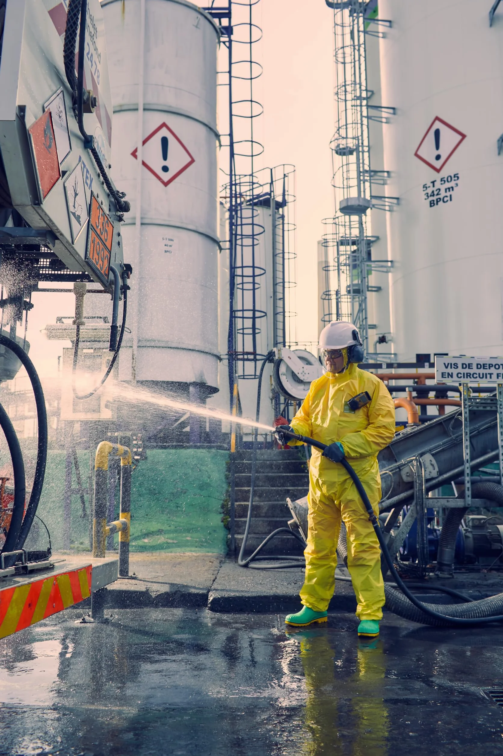 Ansell AlphaTec 2300 Model 132 Kombinezon jednorazowy Odporny na chemikalia Żółty rozmiar 2XL