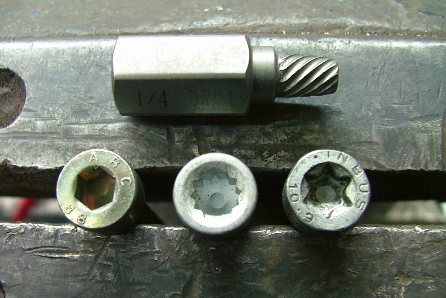 KS Tools 150.1385 Zestaw wkretaków spiralnych, 15-szt