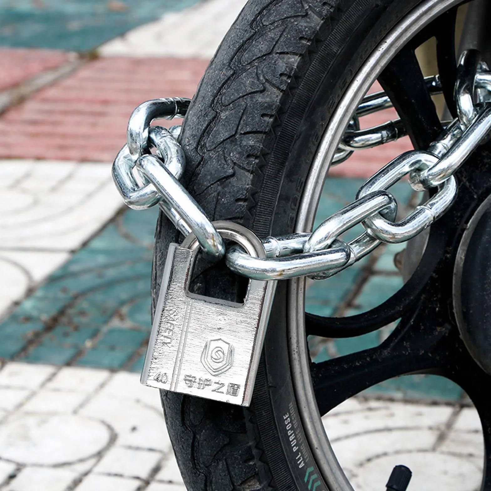 Łańcuch rowerowy, zabezpieczenie przed kradzieżą z bezpieczną kłódką, łańcuch ze stali nierdzewnej 80 cm, odporny na przecinanie śrub, do bram, płotów, garaży i rowerów