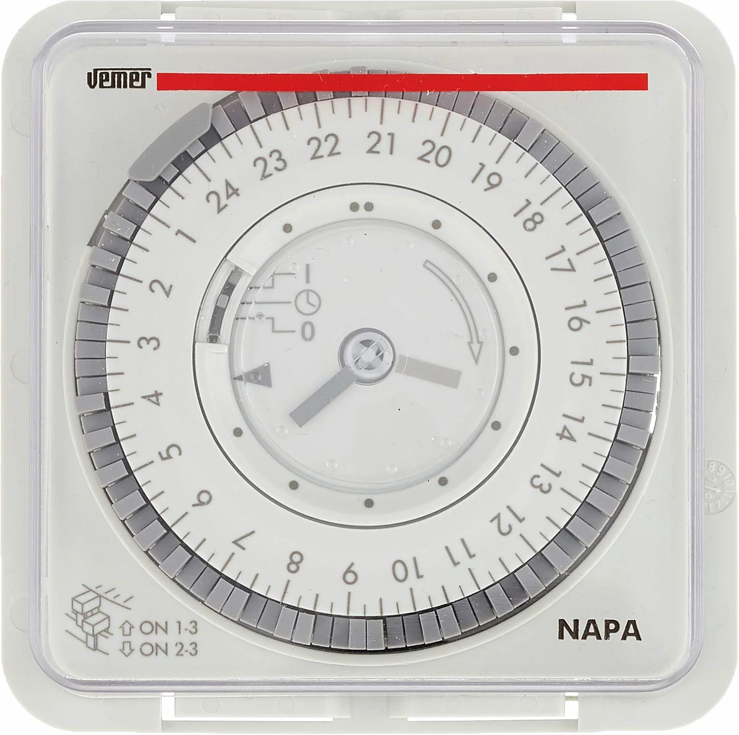 VEMER VP884100 NAPA D elektromechaniczny programator czasowy z przełącznikami wtykowymi, tablica rozdzielcza, montaż na szynie DIN, biały/szary