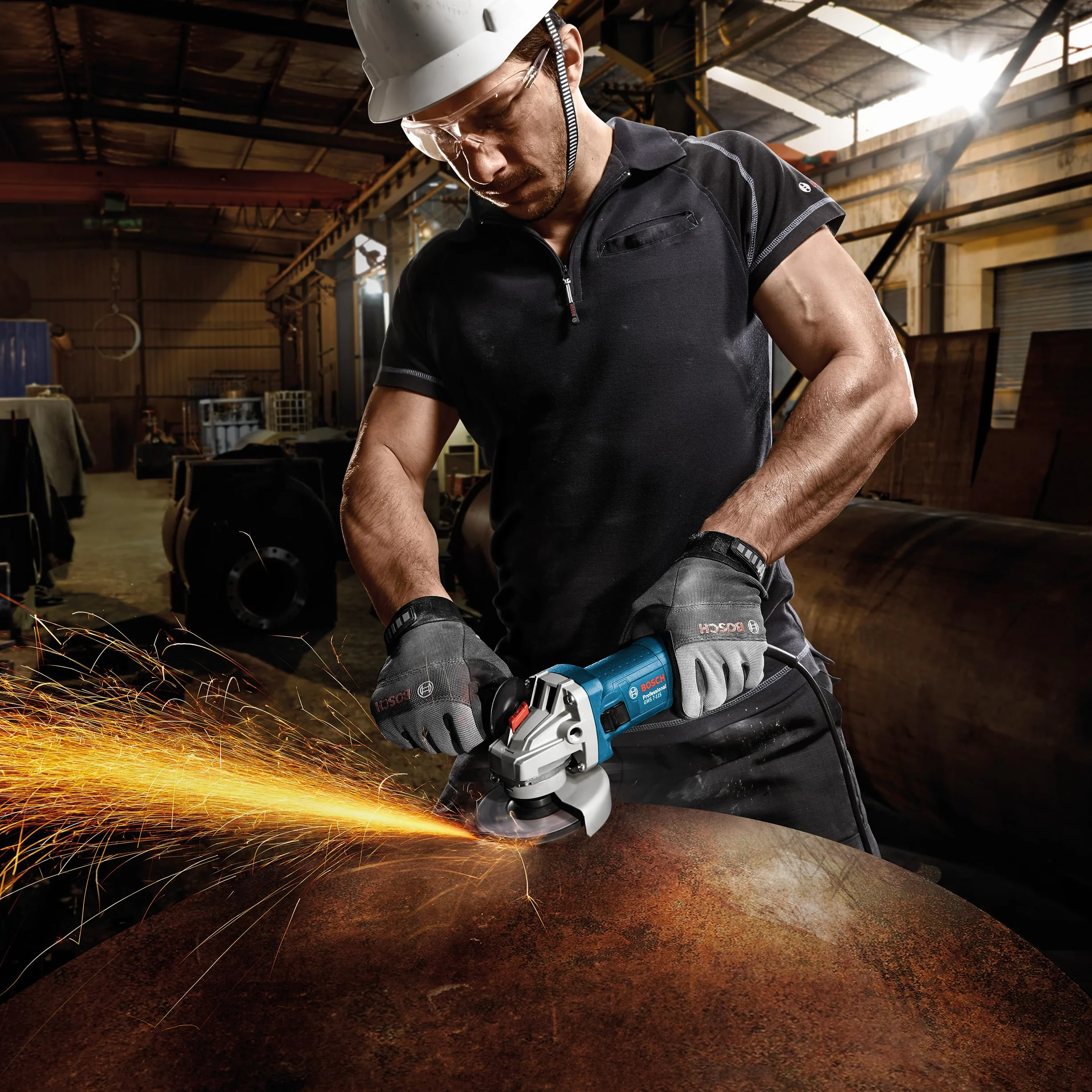 Bosch Professional szlifierka kątowa GWS 7-115 E Ø 115 mm, 720 W, zabezpieczenie przed ponownym rozruchem, 6-stopniowy wybór prędkości