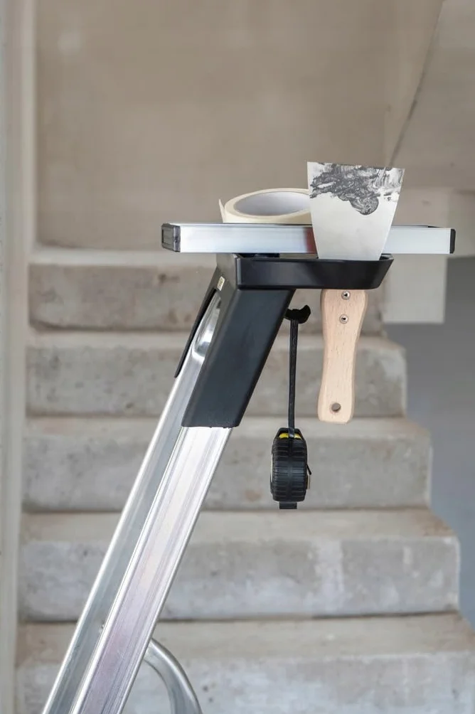 Drabina domowa 7 stopni - wysokość robocza 3,40 m - drabina składana aluminiowa z półką i platformą 25x26 cm, antypoślizgowe stopki, maks. 125 kg