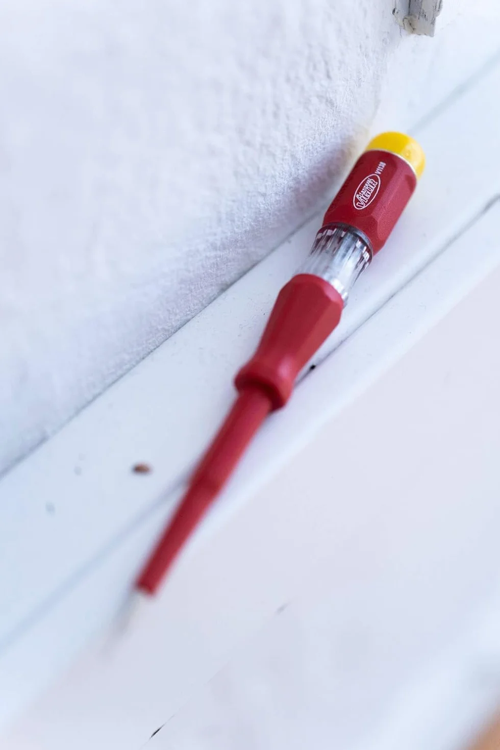 ViGOR Tester napięcia V1138 150-250 V VDE profil szczelinowy 0,5 x 3 mm z klipsem mocującym