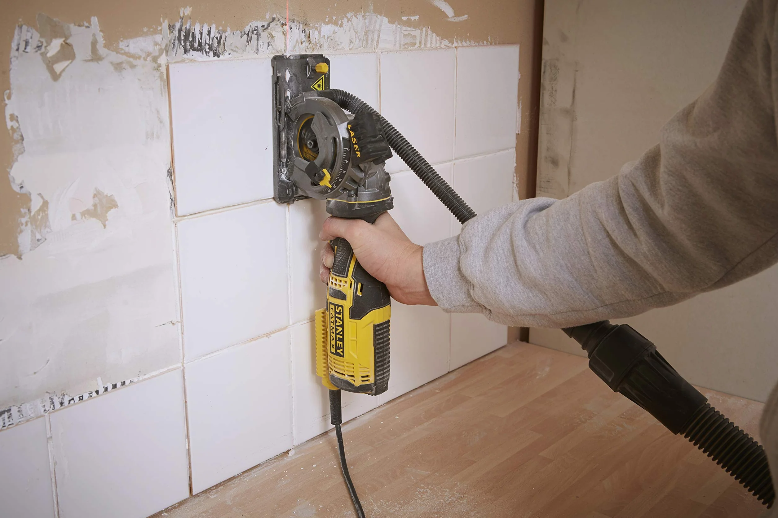 Stanley FatMax FME380K kompaktowa ręczna pilarka tarczowa 650 W, metalowa przekładnia, laser, ogranicznik równoległy, zestaw z walizką