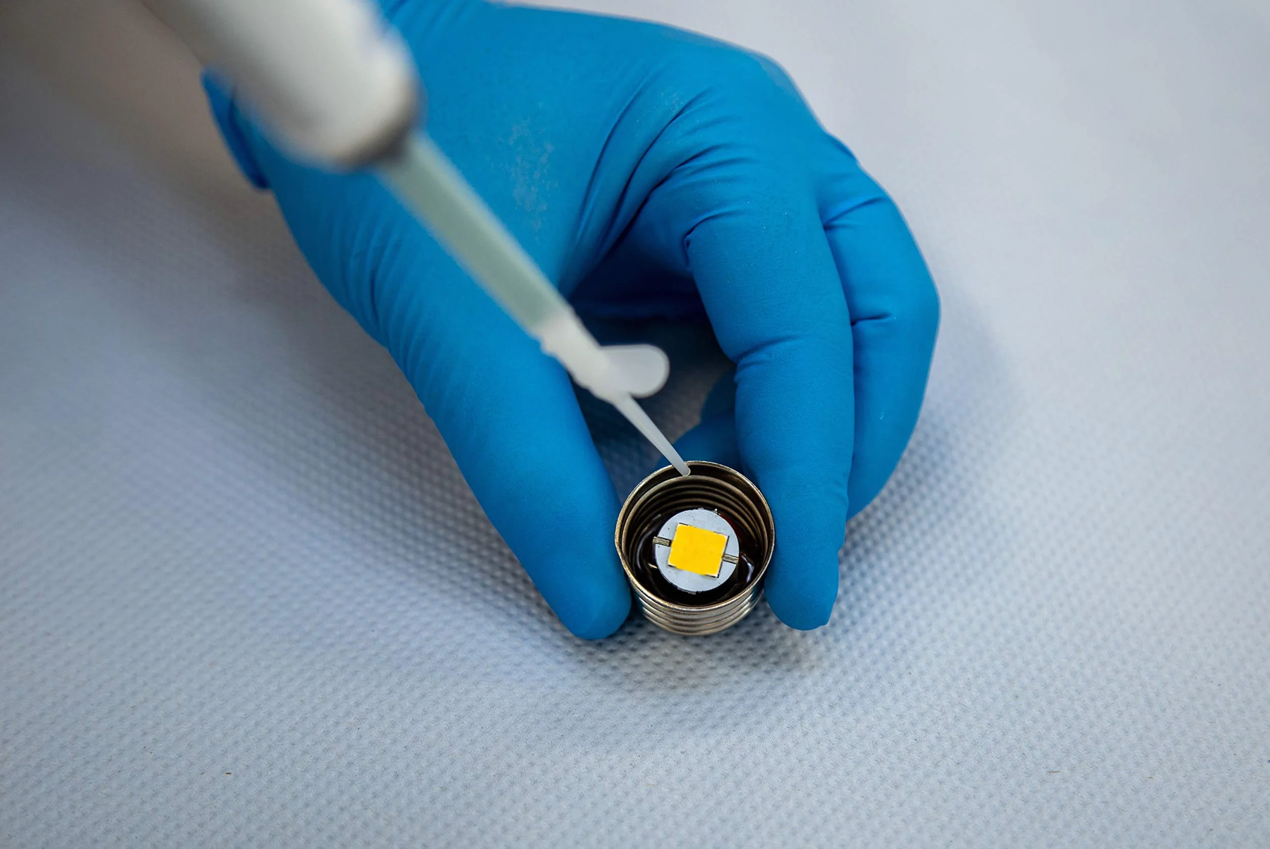 Weicon 10651050 Easy-Mix S 50 żółta, 2-K epoksydowa masa odlewnicza do komponentów elektronicznych