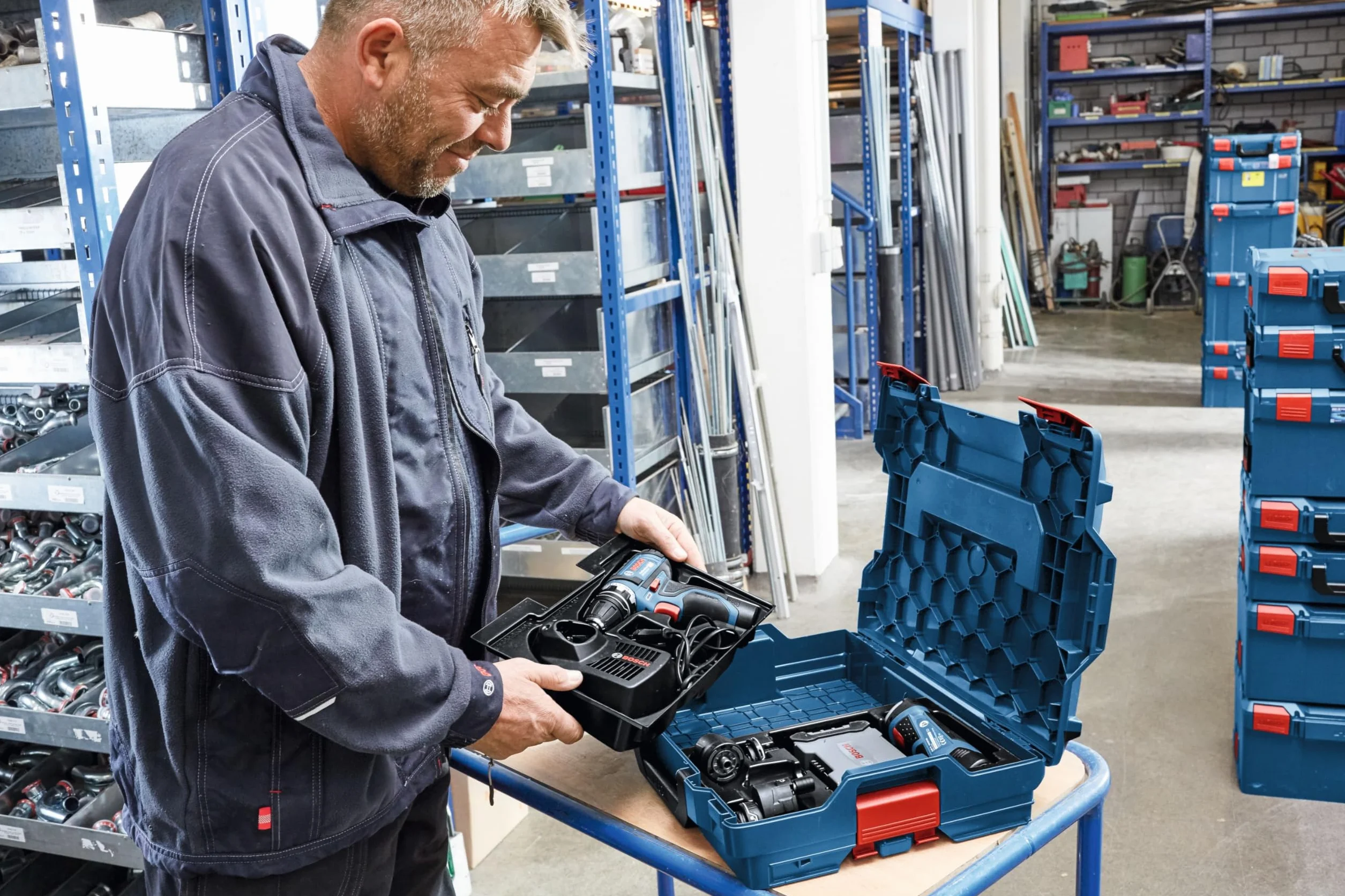 Bosch Professional L-BOXX walizka z 13-częściowym zestawem pojemników
