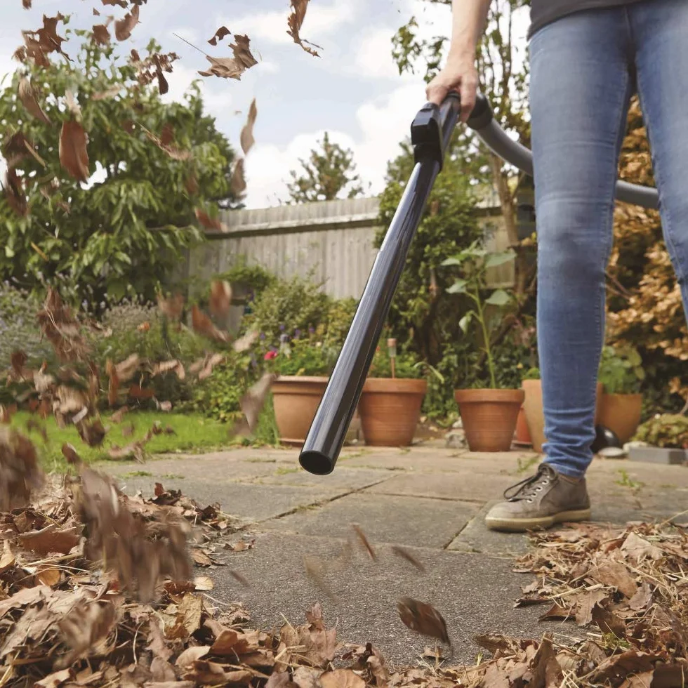 BLACK+DECKER BXVC30XTDE Odkurzacz do ciał stałych i płynnych 1600 W 30 litrów