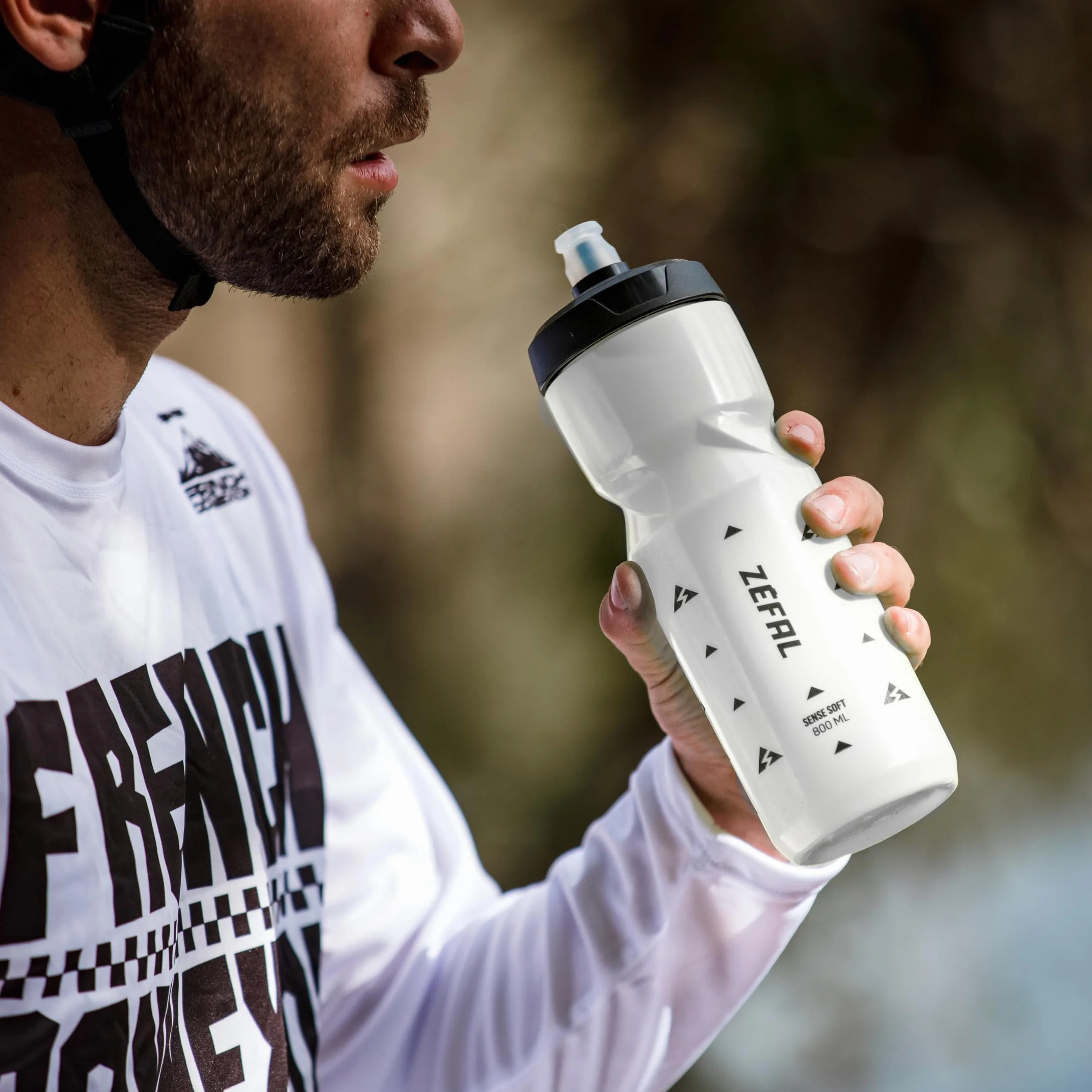 ZEFAL Sense Soft 80 Bidon rowerowy i MTB, miękka i bezzapachowa butelka sportowa - kanister na wodę bez BPA - silikonowy smoczek - oliwkowa zieleń, 800 ml