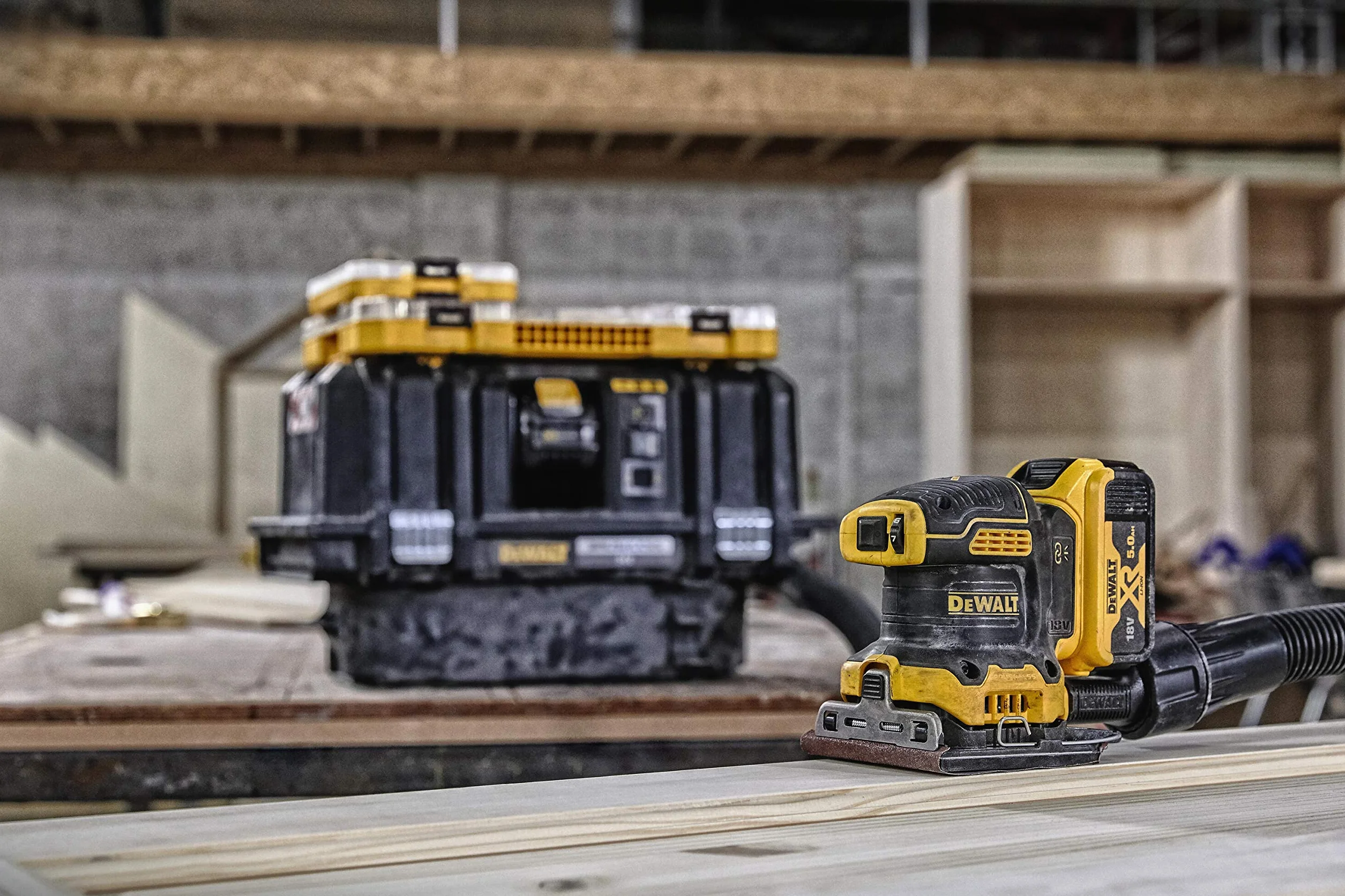 DEWALT Lijarka orbitalna bezszczotkowa XR 18V 1/4