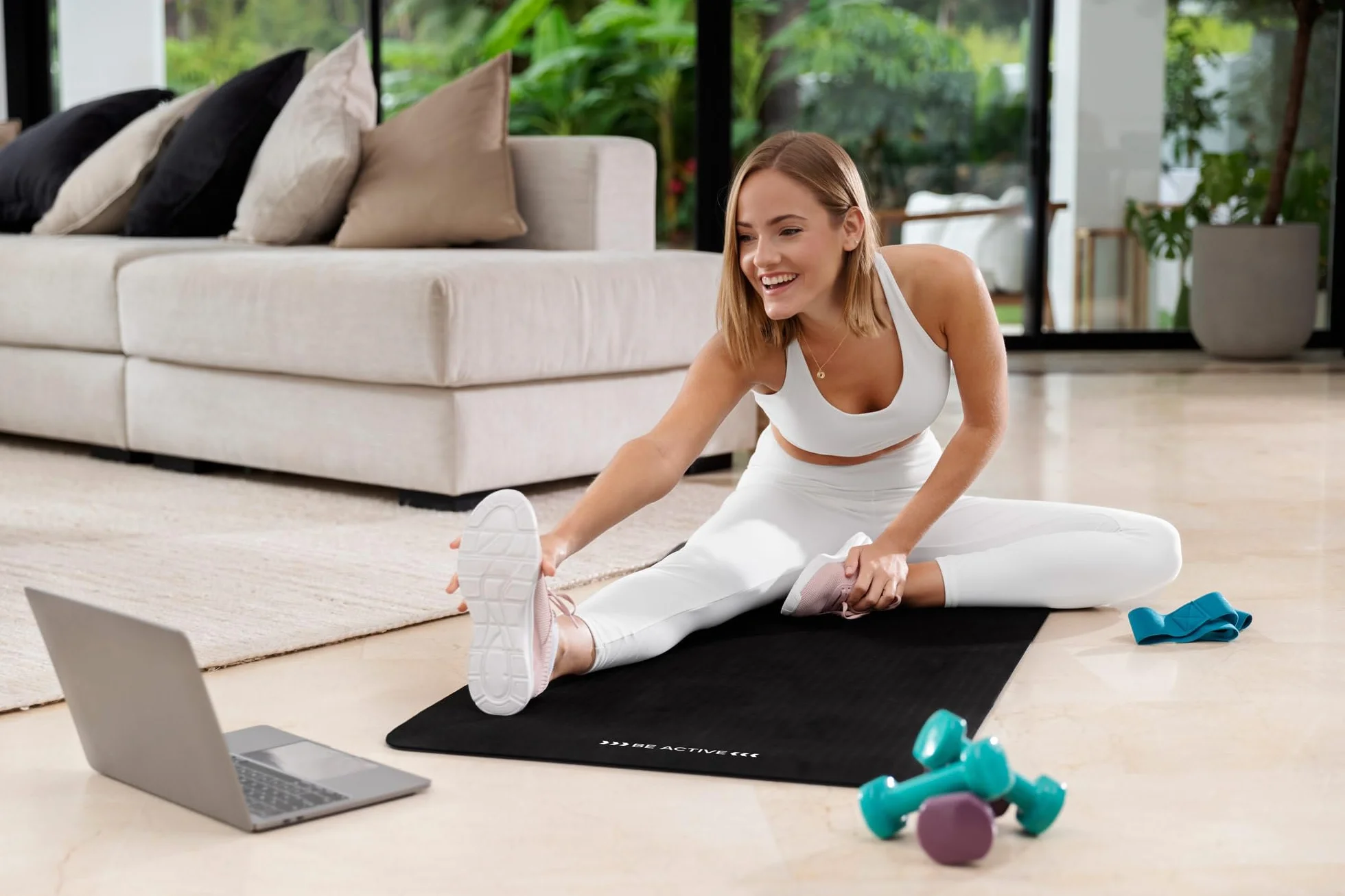 Rebel Mata Gimnastyczna do Ćwiczeń Joga Pilates Fitness 183x61cm Grubość 1cm Materiał NBR Czarna RBA-3150-BK
