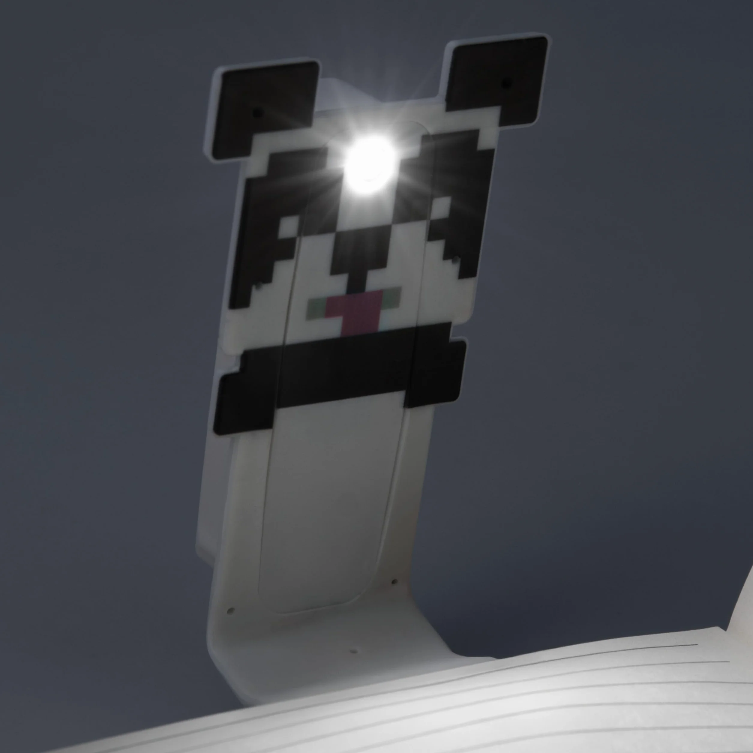 Paladone Minecraft Panda Clip-On LED lampka do czytania i zakładka, oficjalnie licencjonowany prezent dla graczy, akcesorium do książek