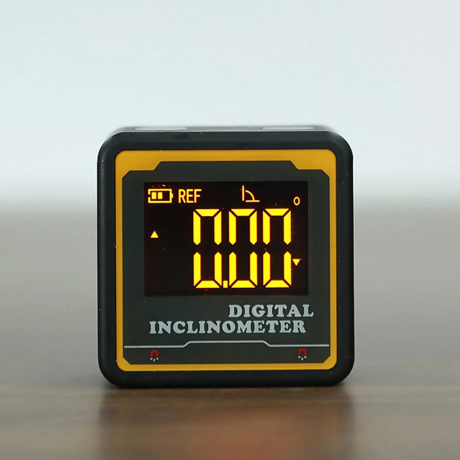 Elektroniczny Inklinometr Cyfrowy Kątomierz Poziomu IP54 Miniaturowy z Podświetleniem i Magnetyczną Podstawą