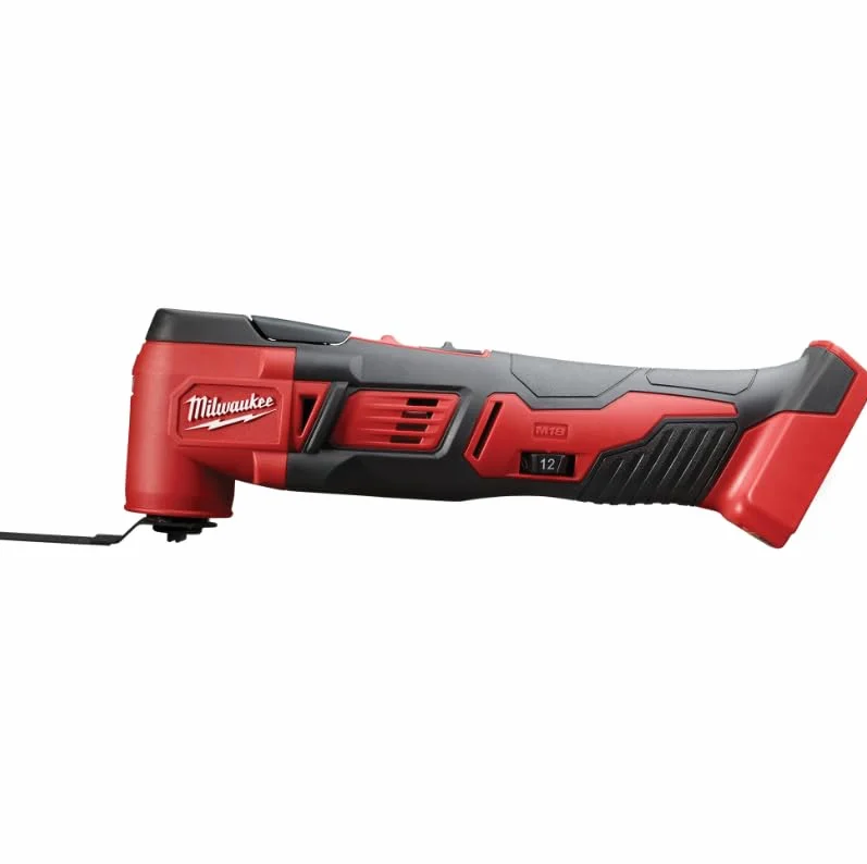 Milwaukee 2626-20 M18 18 V bezprzewodowe narzędzie wielofunkcyjne 18 000 OPM z ostrzami i podkładką szlifierską