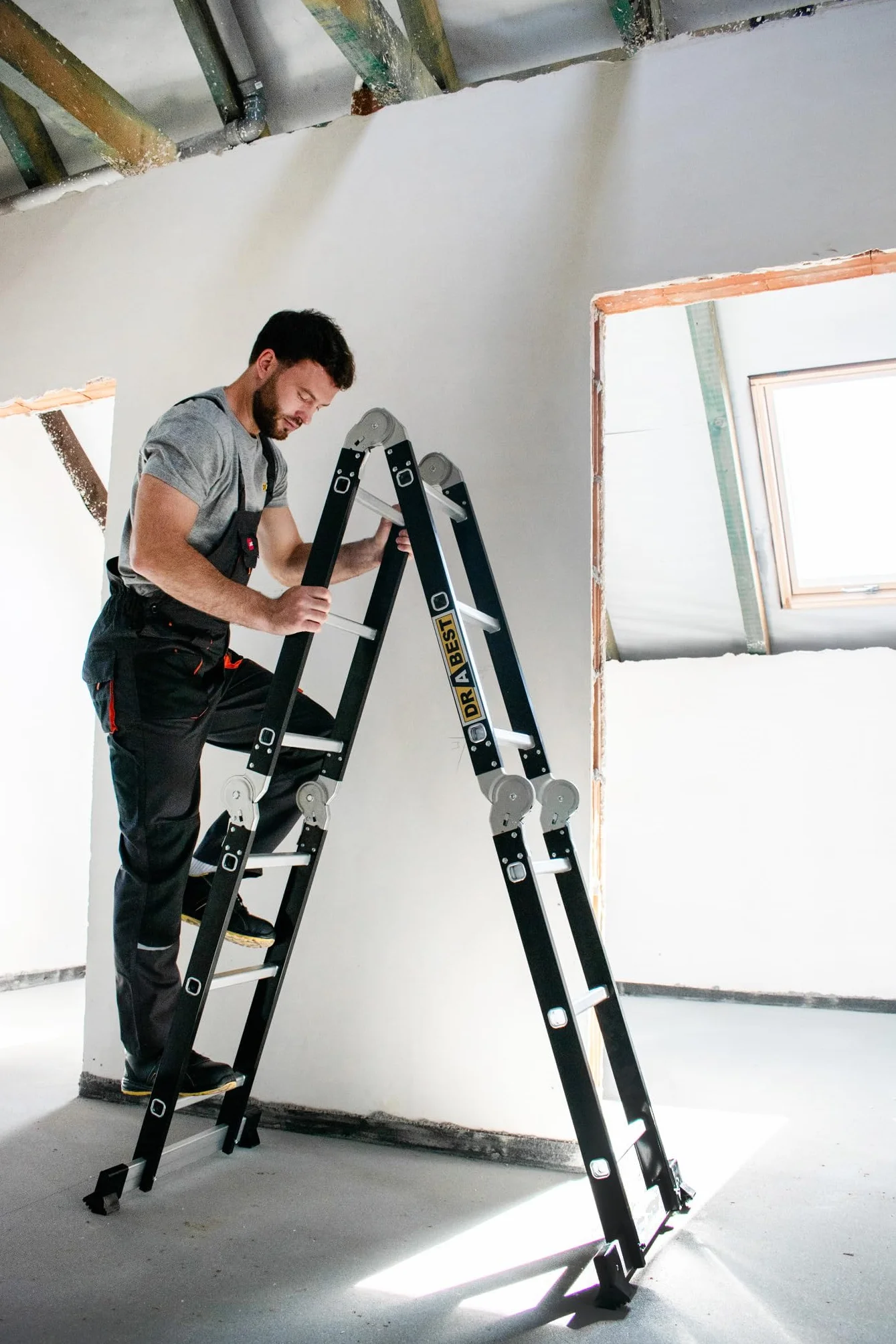 DRABEST Drabina uniwersalna wielofunkcyjna przegubowa składana 4x3 stopnie – Solidna konstrukcja – Aluminium + stal – Maksymalne obciążenie 125 kg – 0,32 x 0,98 x 0,25 m