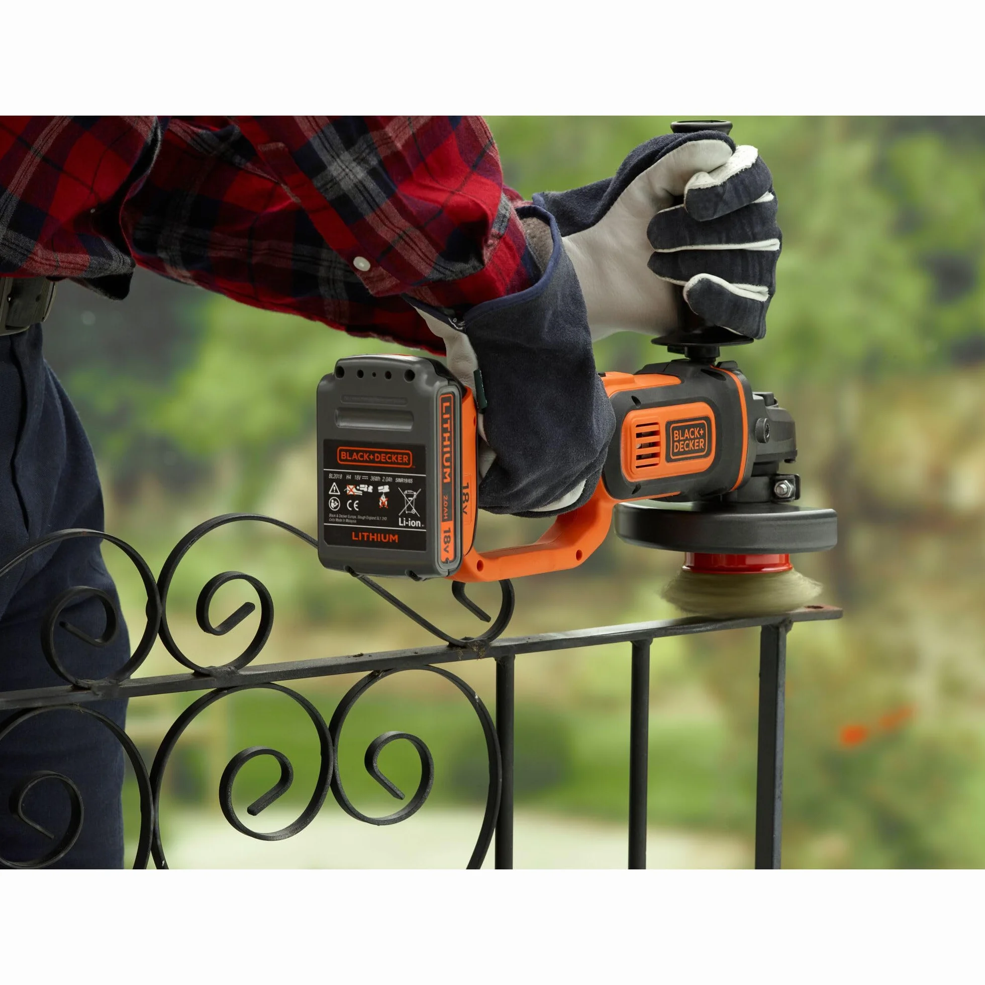 BLACK+DECKER Szlifierka Kątowa BCG720N-XJ