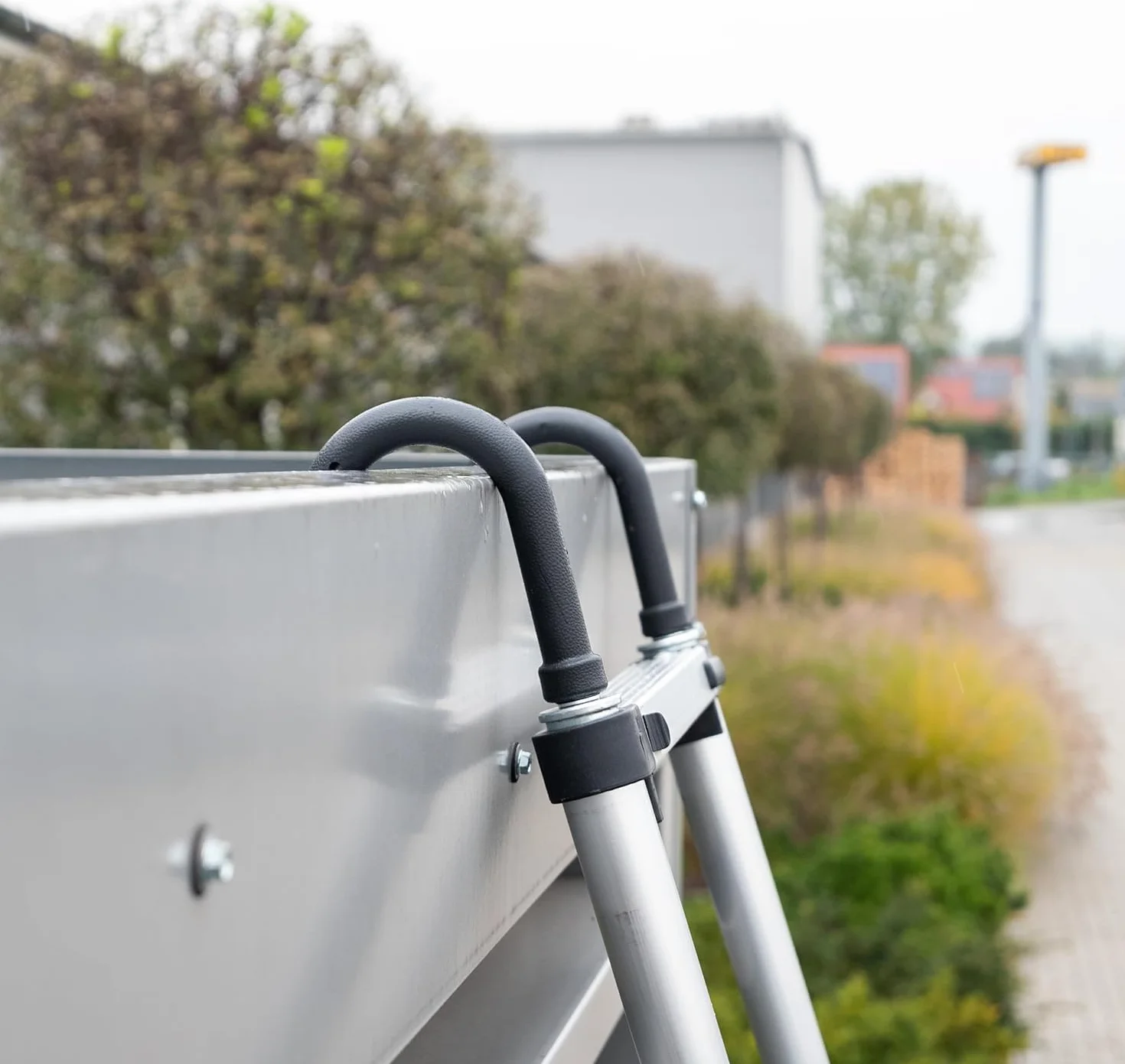 Drabina Teleskopowa Aluminiowa 9 Stopni 2,6 m z Hakami Mocującymi Składana Rozsuwana