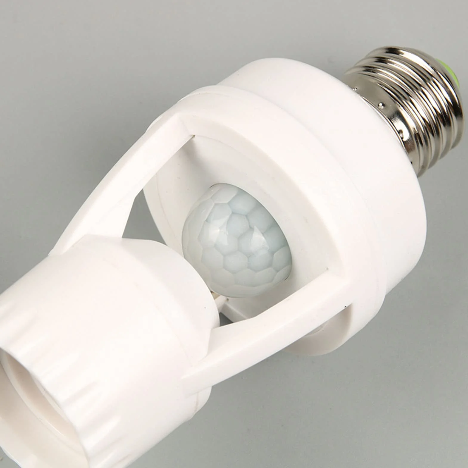 E27 Gniazdo światła z Czujnikiem Czas Opóźnienia 10-300 Sekund Zasięg 6 M Lampa Aktywowana Ruchem IR Adapter