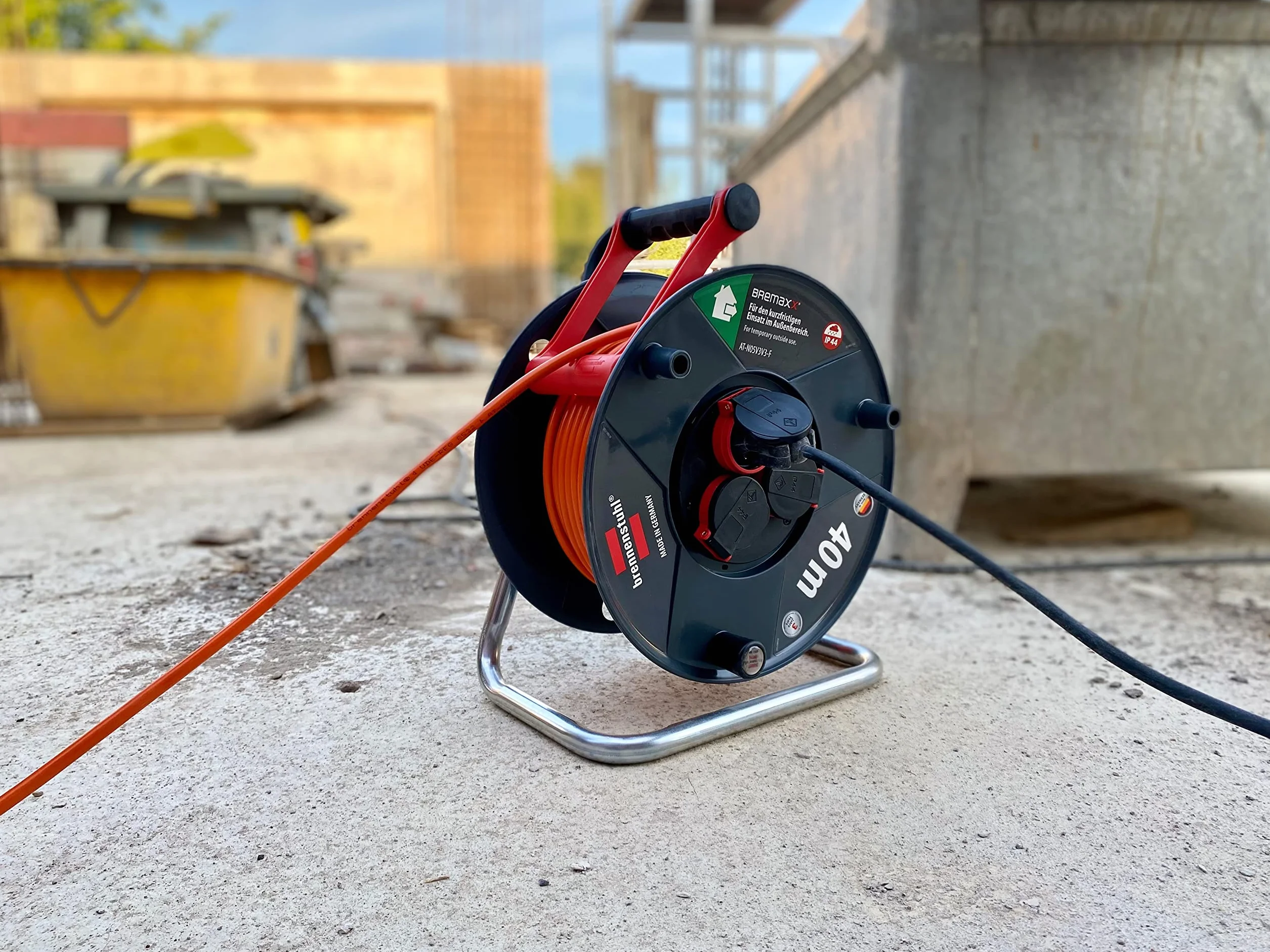 Brennenstuhl Garant V2 bęben kablowy IP44, 40 m, do użytku na zewnątrz (Made in Germany, kabel w kolorze pomarańczowym, krótkotrwałe zastosowanie na zewnątrz)