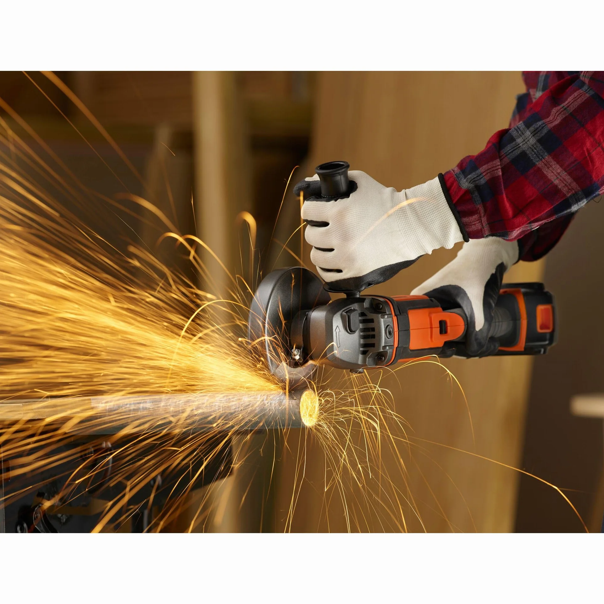BLACK+DECKER Szlifierka Kątowa BCG720N-XJ