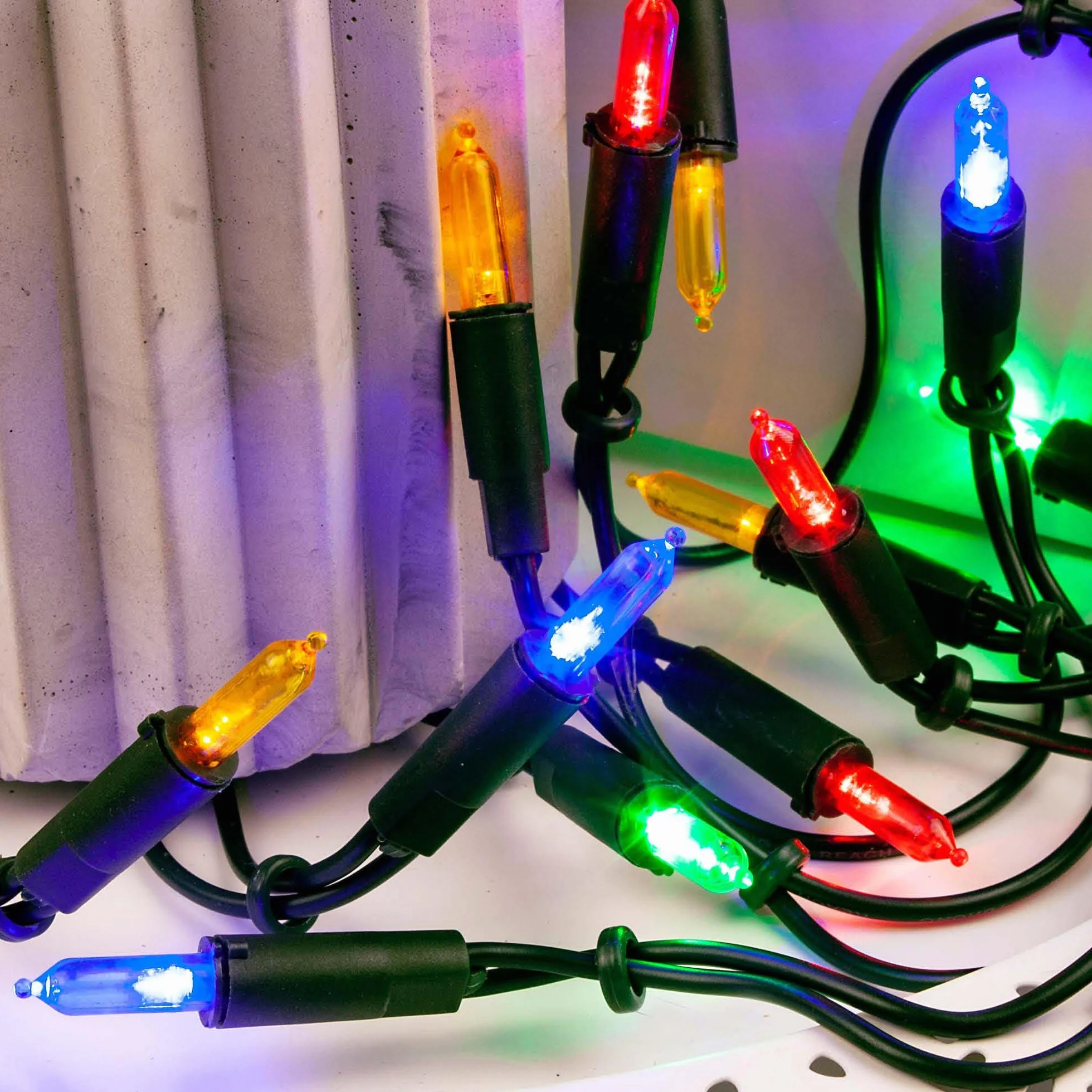 Hellum Wewnętrzny łańcuch świetlny na choinkę 100 kolorowych świateł 14,85 m 59 lm zielony kabel