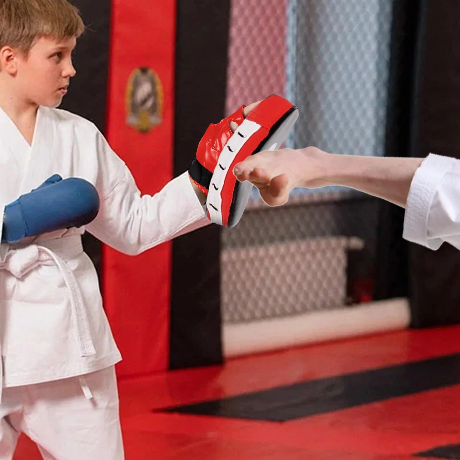Boxing Pads, Mma Mitts, Kick Shield, Shock-Absorbing Curved Design, Pu Leather Durable Build, Training for Adults Kids Martial Arts, Martial Training, 10x7x2