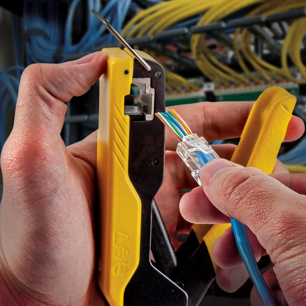 Klein Tools VDV226-005 Kompaktowe narzędzie do zaciskania kabli danych RJ45 Pass-Thru