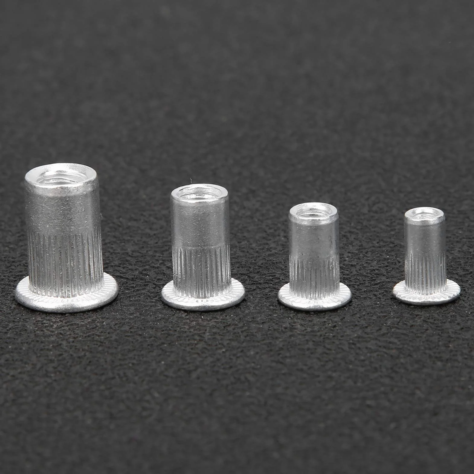 Nakrętki nitowe aluminiowe z łbem płaskim M3 M4 M5 M6 zestaw 200 szt.