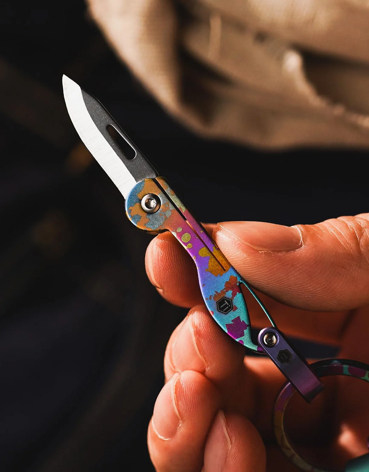 KeyUnity KK05 składany nóż tytanowy EDC z dziurką na klucz, lekki nóż do breloka camping