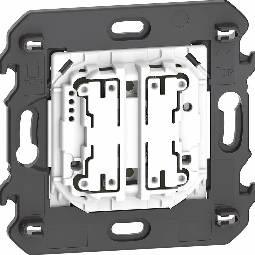 Legrand K4575CW ramka do gniazd i wyłączników