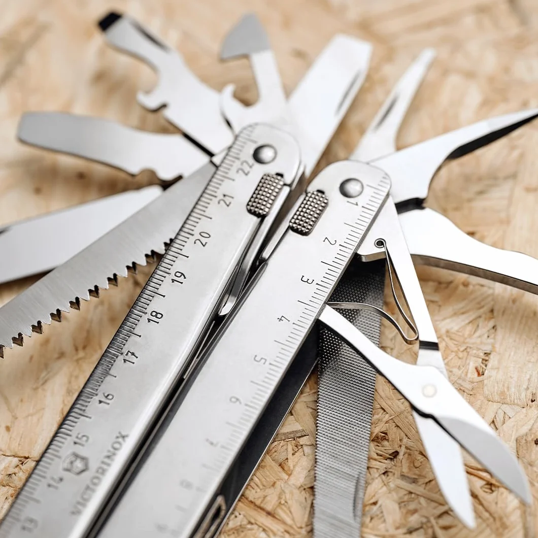 Victorinox SwissTool X Plus Multifunktionswerkzeug 37 Funktionen silber